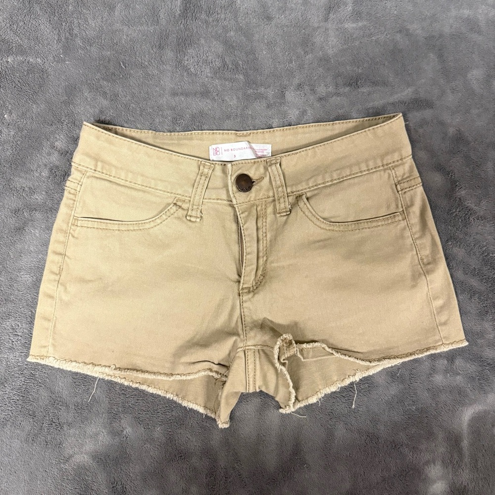 No Boundaries Women's Tan Frayed Hem Denim Shorts